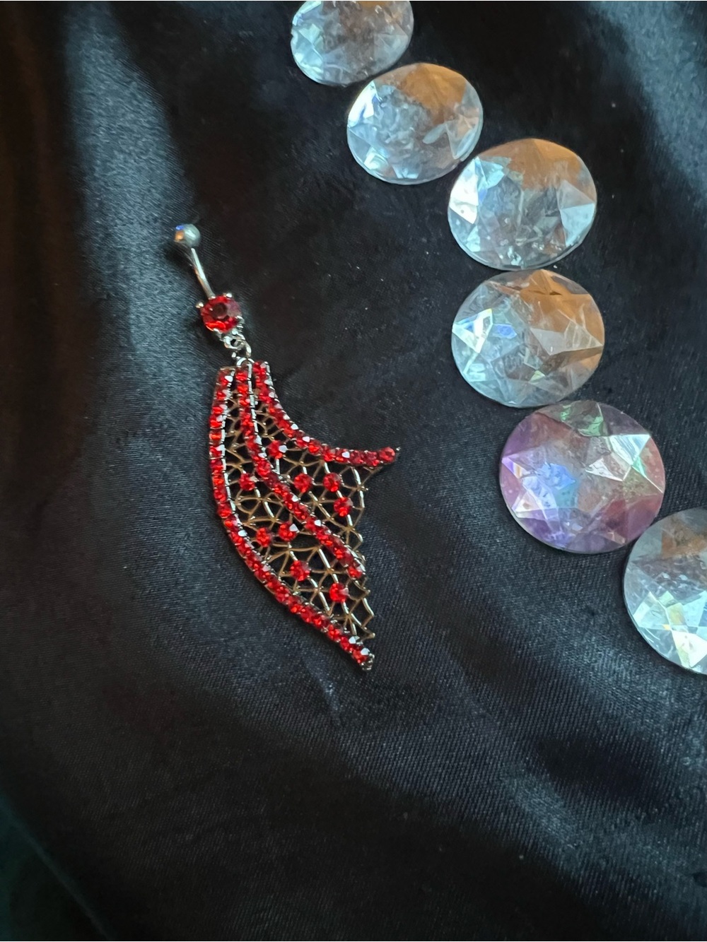 1 Piece Red Crystal Non Precious Metal Filigree Dangle Belly Button Ring